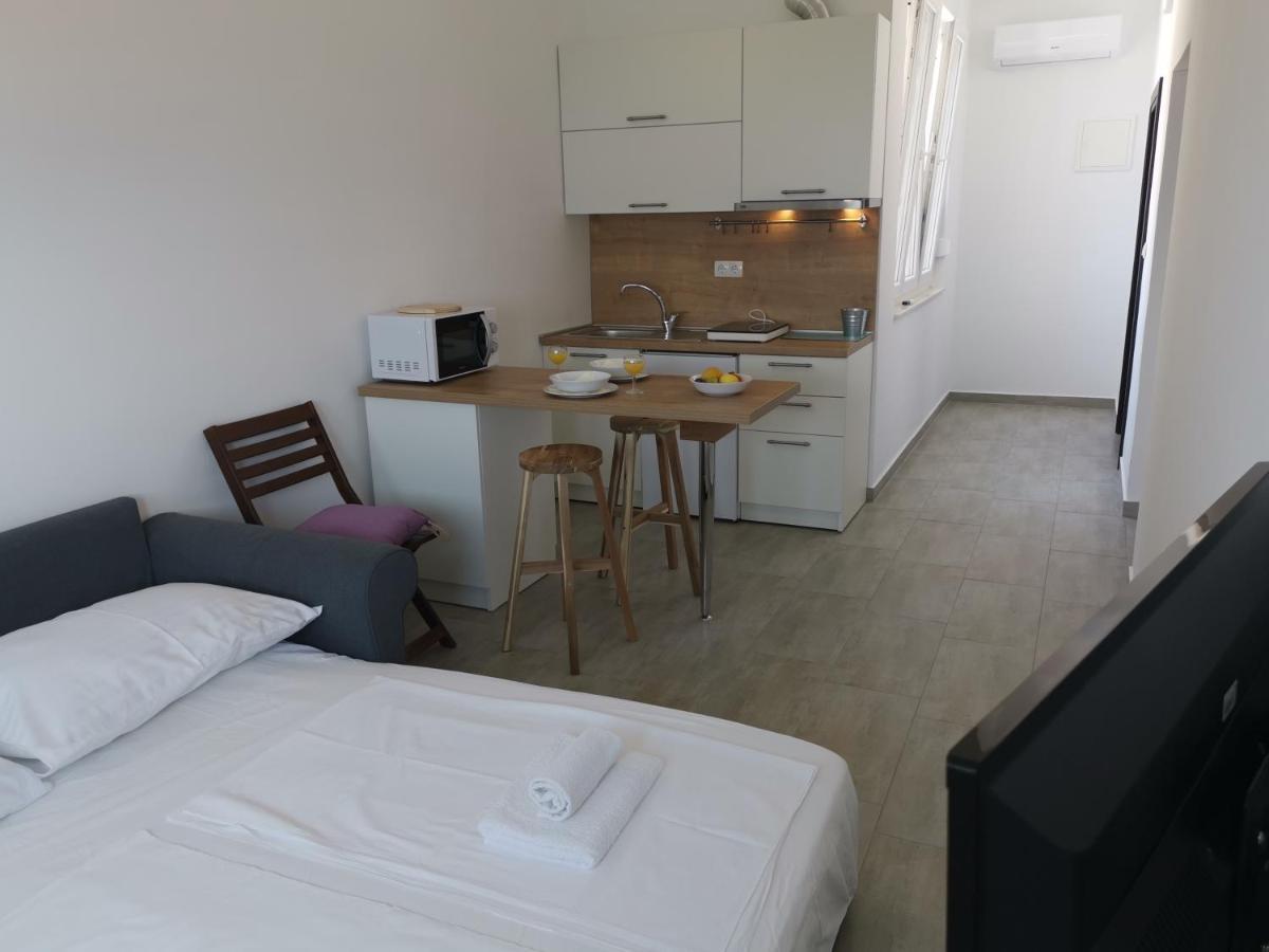 Apartments Zina ロクヴァ・ロゴズニツァ エクステリア 写真
