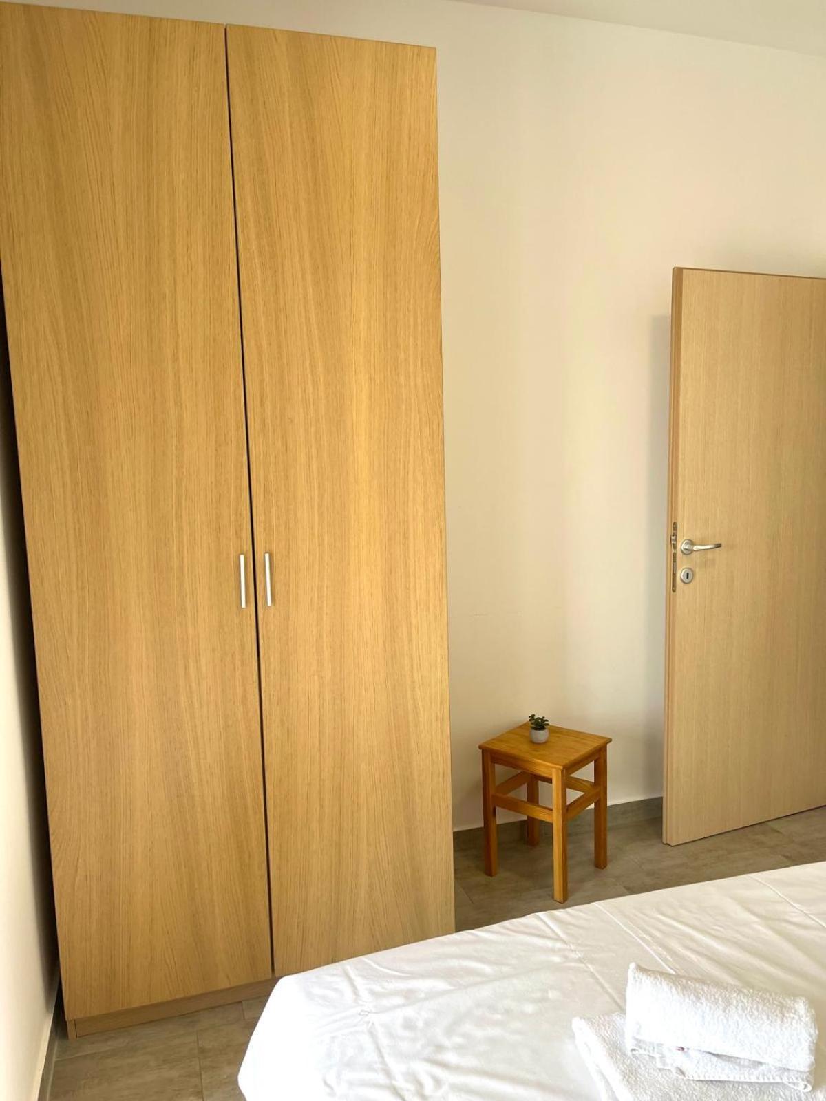 Apartments Zina ロクヴァ・ロゴズニツァ エクステリア 写真